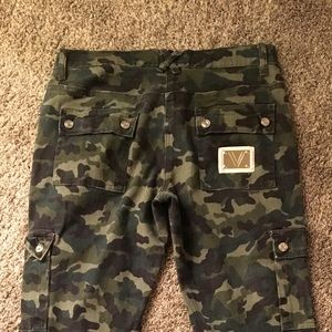 SOLD Women’s Venus Camo Print Jeans Size 4